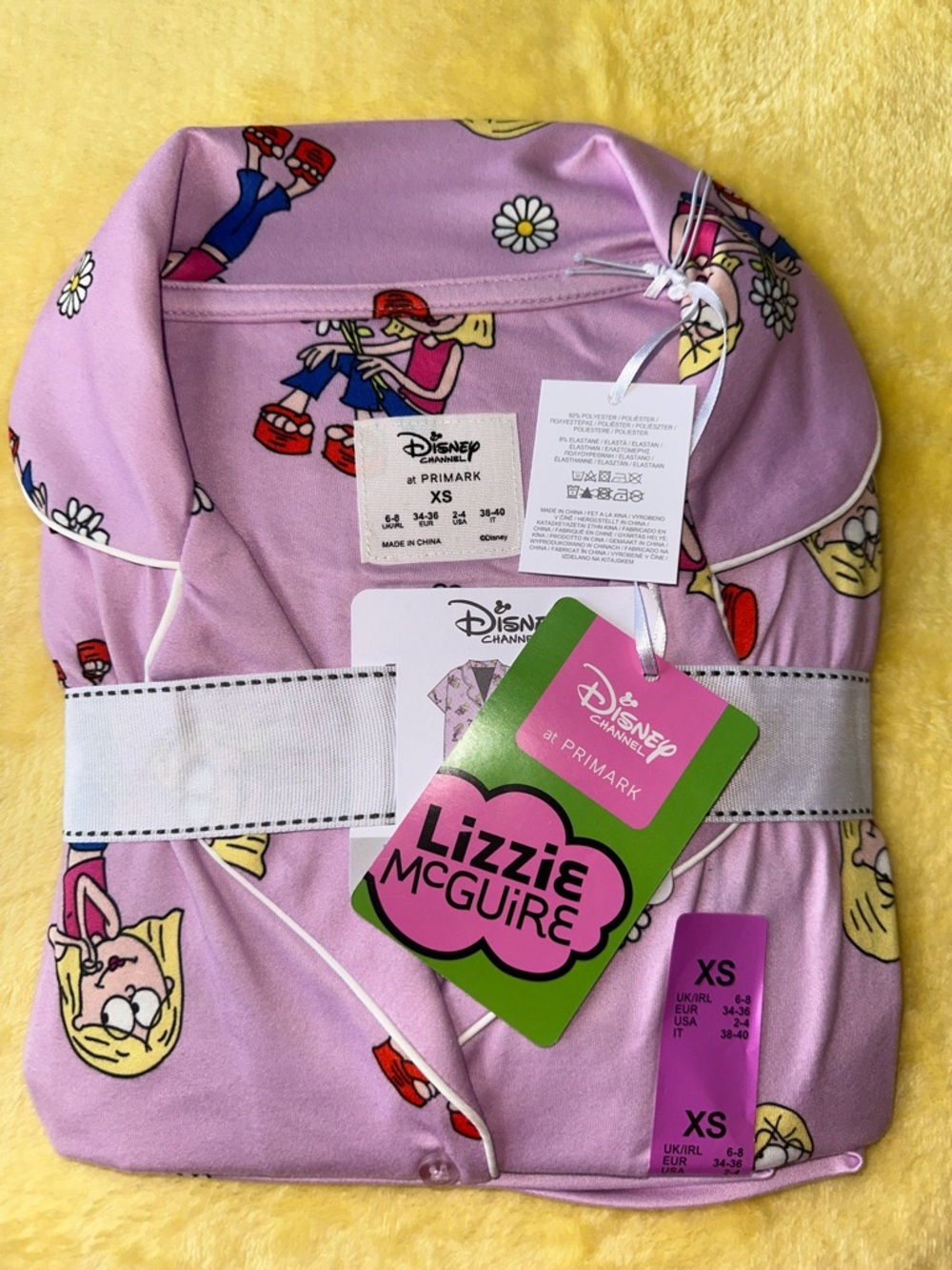NWT woman’s size XS (2-4) Lizzie McGuire Pink Pajama Set ( top & shorts )